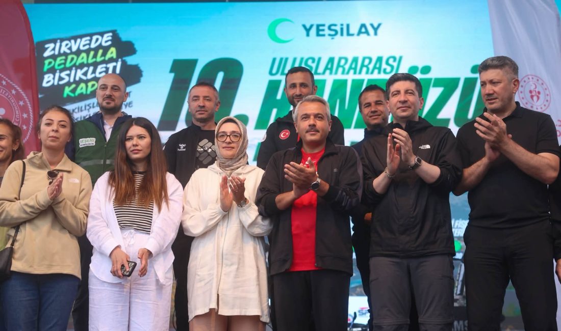 Güneysu / Handüzü




Handüzü’nde bu yıl 10’uncusu düzenlenen Yeşilay Rize Uluslararası