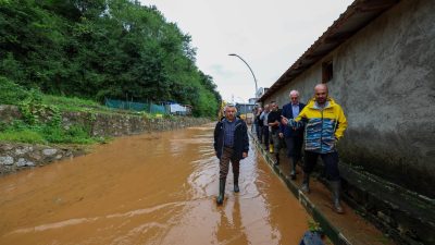 Rize genelinde etkisini artıran şiddetli yağışlar nedeniyle ulaşımda ve günlük