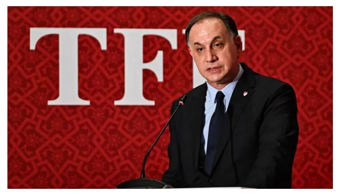 ADNAN ONAY Meğer futbolda da sahte evraklarla bir sürü filim