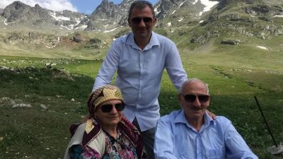 Rize'nin ilçesi Derepazarı eski Belediye Başkanı  ve eğitimci Yakup