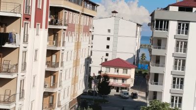 Fethi KARADENİZ Eğitimci – Yazar Eskiden evler küçüktü ama hayatlarımız