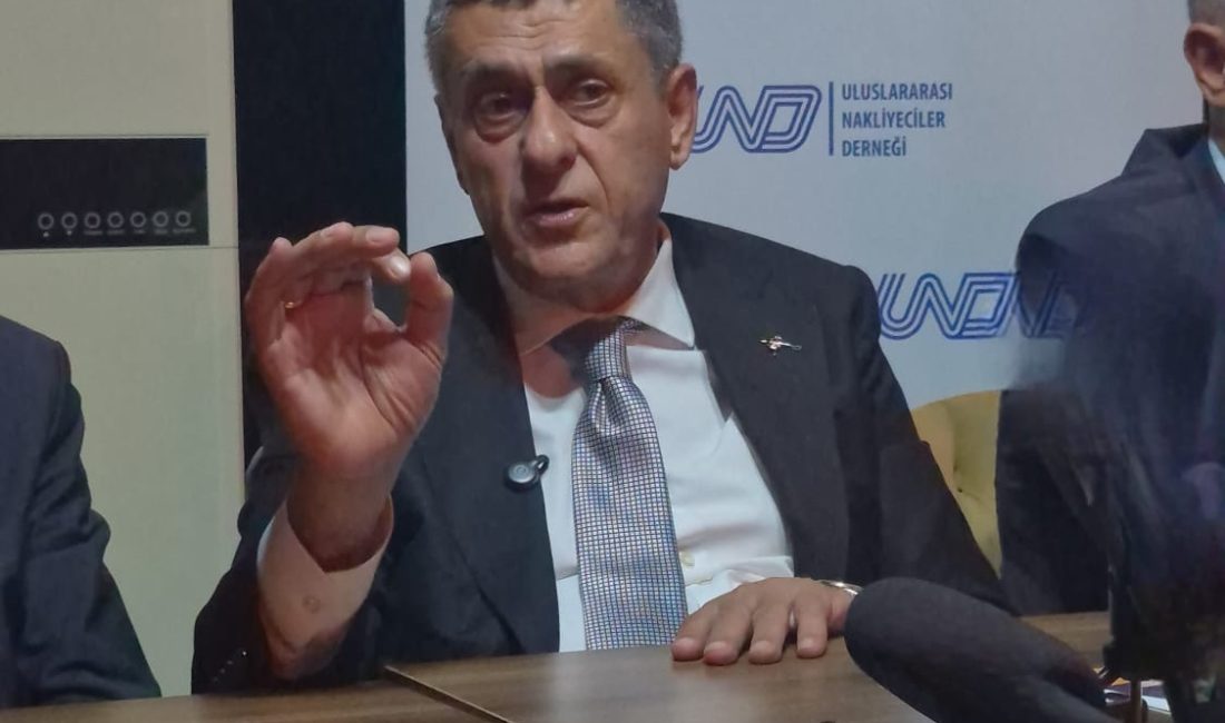 Sarp Sınır Kapısı’ndaki uzun kuyruklara dikkat çeken UND Başkanı Şerafettin