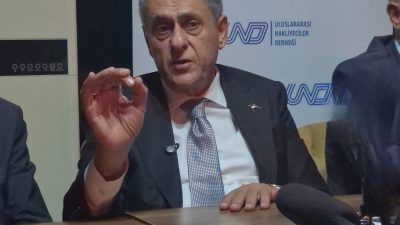Sarp Sınır Kapısı’ndaki uzun kuyruklara dikkat çeken UND Başkanı Şerafettin