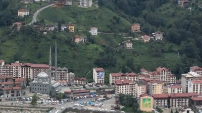 Bir belediye başkanı çalışıyor, proje üretiyor, ilçesine eser kazandırıyor ve