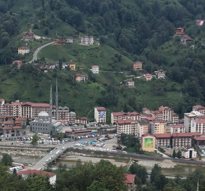 Bir belediye başkanı çalışıyor, proje üretiyor, ilçesine eser kazandırıyor ve