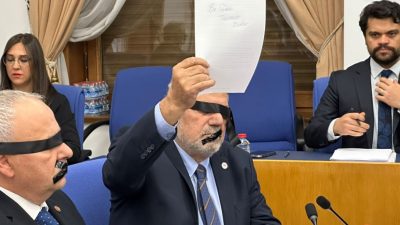 Yeni Parti Rize Milletvekili Tahsin Ocaklı ve Yeni Partili komisyon