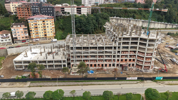 Rize’de eski ÇAYKUR Paketleme  Çay Fabrikası arazisinde inşa edilen