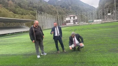 Rize’nin Çamlıhemşin ilçesinde doğayla uyumlu mimarisiyle dikkat çeken spor kompleksinin