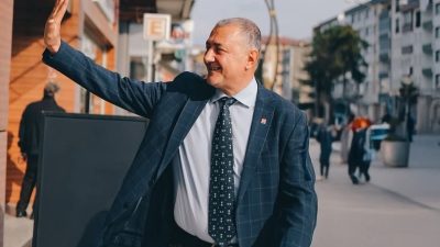 Ardeşen Belediye Başkanı Enver Atagün, yerel basın temsilcileriyle düzenlenen kahvaltı