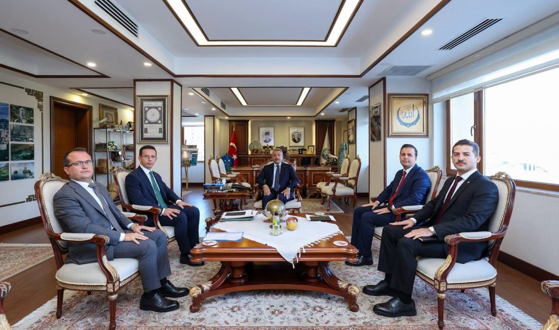 Vali İhsan Selim Baydaş başkanlığında, Vali Yardımcıları Mustafa Batuhan Alpboğa,
