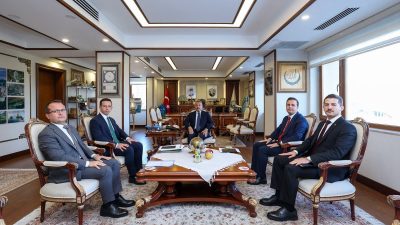 Vali İhsan Selim Baydaş başkanlığında, Vali Yardımcıları Mustafa Batuhan Alpboğa,