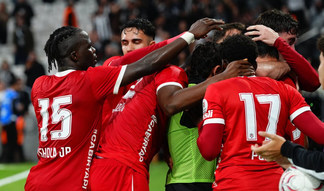 Fethi KARADENİZ Eski Futbol Hakemi ve Gözlemcisi &nbsp; Beşiktaş, Başakşehir
