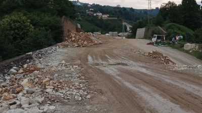 YOL YAPAN ULAŞTIRMA BAKANLIĞI 2011 YILINDA BAŞLANAN 14 KM’LİK YOLU