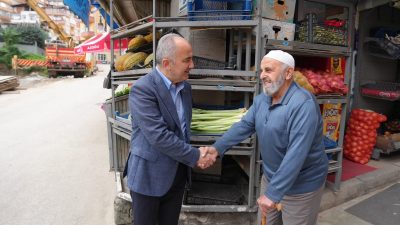 Rize Belediye Başkanı Rahmi Metin, beraberinde Belediye Başkan Yardımcısı Muhittin