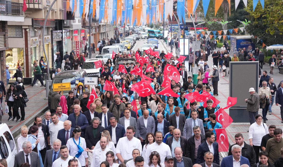 Rize’nin yöresel lezzetlerini ve kültürel zenginliğini tanıtmak amacıyla düzenlenen 6.
