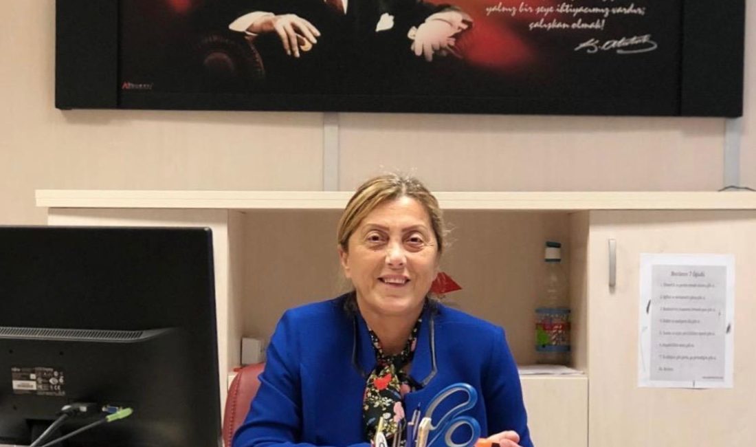 RİZE'DE VEFAT EDEN NERMİN BAKOĞLU (65) RİZE PAZAR'DA TOPRAĞA VERİLDİ